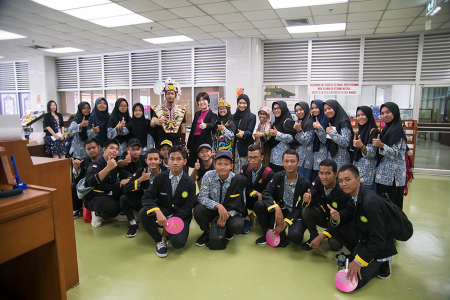 ยินดีต้อนรับ คณะนักศึกษาและคณาจารย์ จาก Integrated Islamic Senior High School Ash Shohwah Berau, Indonesia